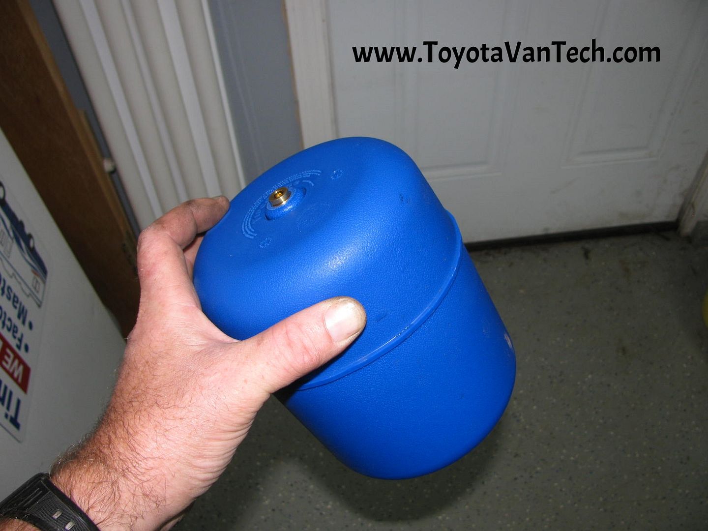 Air Shocks & Air Bags (2wd, but should also work on 4wd).